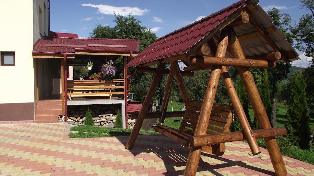Pensiunea Valea Ursului Câmpulung Buitenkant foto